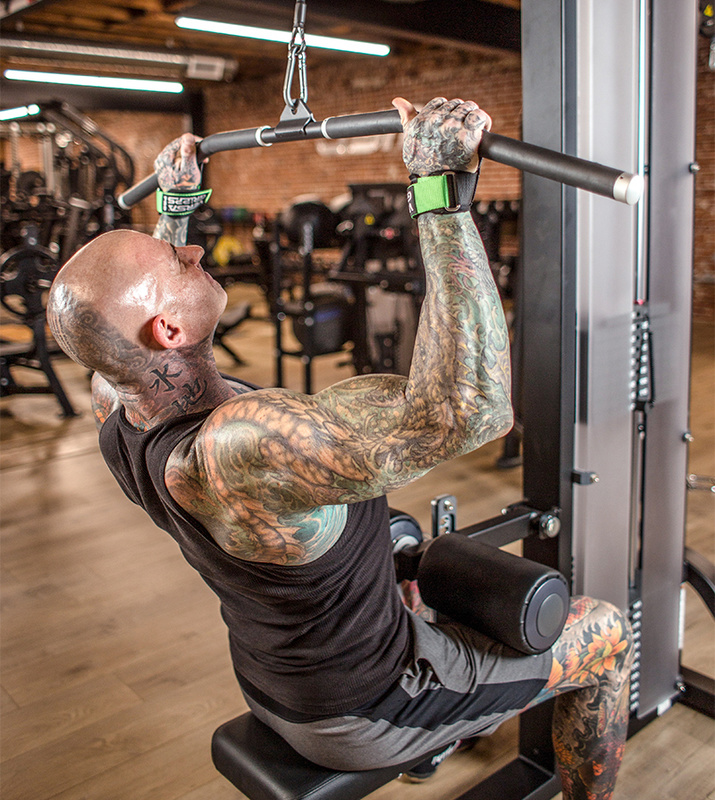 Should You Go Heavy on Lat Pulldown? 